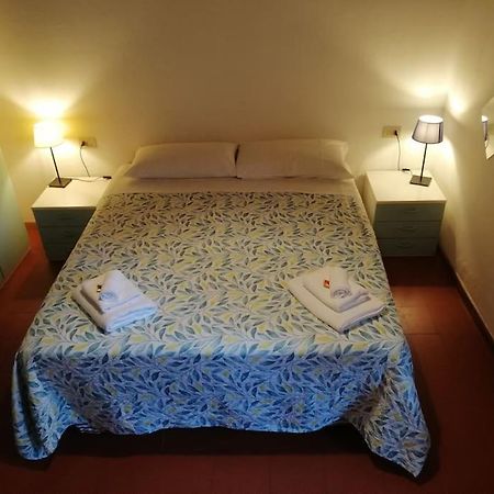 Cozy Apartment Near Train Station Florence Exterior photo