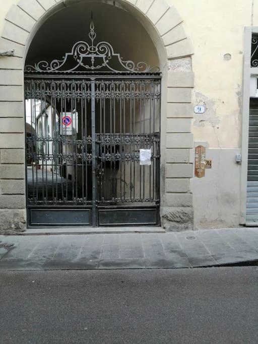 Cozy Apartment Near Train Station Florence Exterior photo